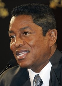 News cover Jermaine Jackson will release his book